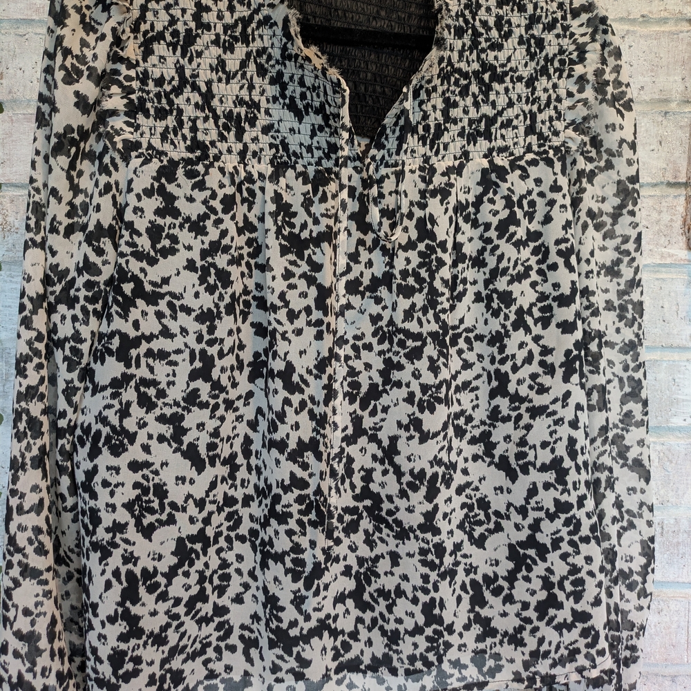 Steve Madden Black/White Crinkle Chiffon Brushstroke Printed Blouse Drew Neck